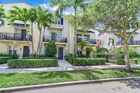 144 Greenwich Circle Jupiter, FL 33458