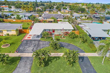 124 Greenbrier Drive Palm Springs, FL 33461