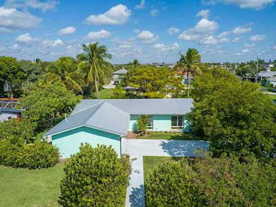 1630 Thumb Point Drive Fort Pierce, FL 34949