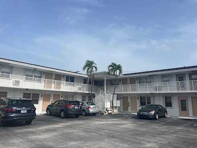 810 Lake Shore Drive #32 Lake Park, FL 33403