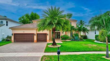 1821 Waldorf Drive Royal Palm Beach, FL 33411