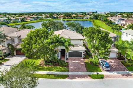 8549 Breezy Oak Way Boynton Beach, FL 33473