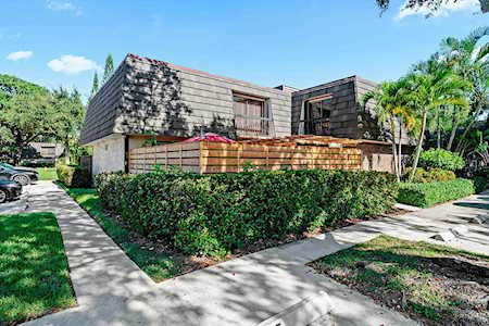 504 5th Ter Terrace Palm Beach Gardens, FL 33418