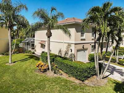 221 Fortuna Drive Palm Beach Gardens, FL 33410