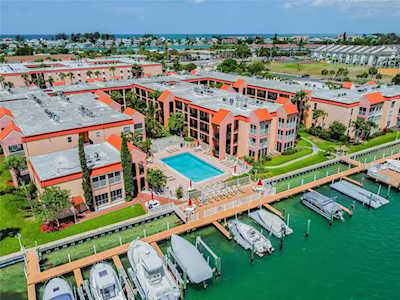 yacht club estates st pete