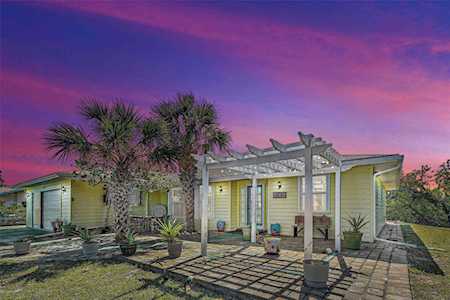 801 E 5th St Englewood, FL 34223