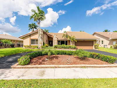 1401 NW 99th Ave Plantation, FL 33322
