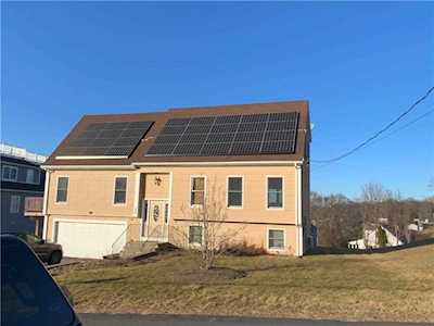 240 Kearns Avenue Ave Tiverton, RI 02878