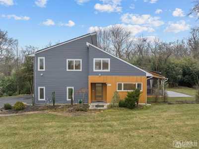 14 Dorothy Lane Milltown, NJ 08850