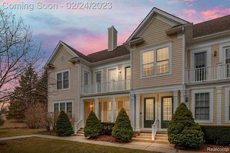 362 Constitution St Canton Twp, MI 48188
