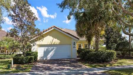 12087 Jewel Fish Ln Orlando, FL 32827
