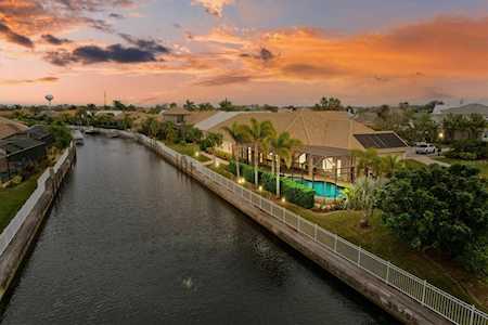 4705 Mainsail Dr Bradenton, FL 34208