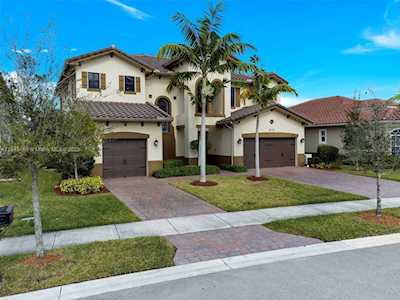 8774 Miralago Way Parkland, FL 33076