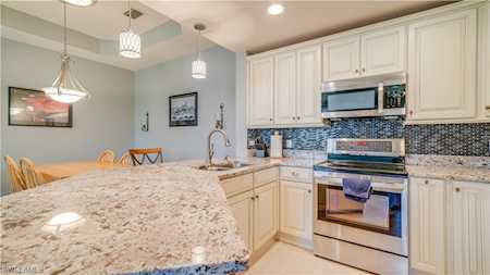 3952 S Pomodoro Circle #302 Cape Coral, FL 33909