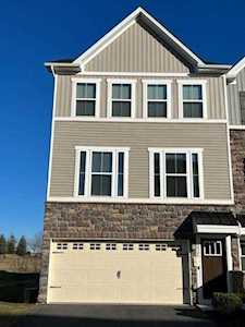 2364 Raya Way Easton, PA 18045