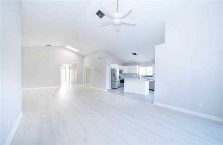 175 Executive Cir Boynton Beach, FL 33436