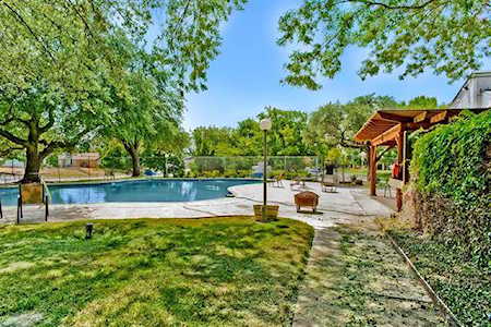 4921 Rollingwood Court Garland, TX 75043
