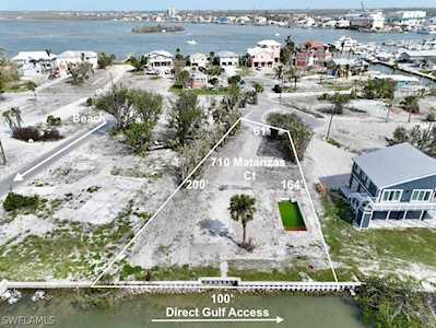 710 Matanzas Ct Fort Myers Beach, FL 33931
