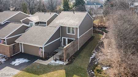 2136 Timber Ln Wheaton, IL 60189