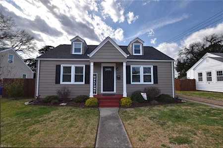 1323 W Norcova Dr Norfolk, VA 23502