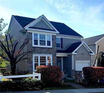16 Coleman St Allentown, PA 18103