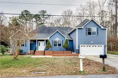 1030 Washington Dr Chesapeake, VA 23322