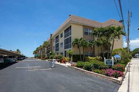 1400 Tarpon Center Dr #312 Venice, FL 34285