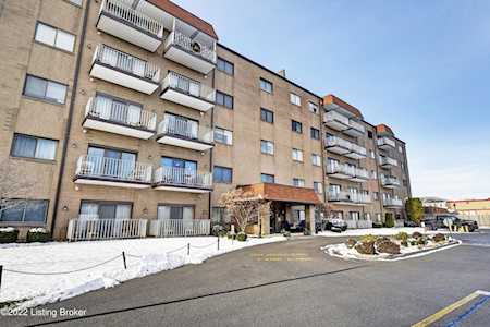 3030 Breckenridge Ln #510 Louisville, KY 40220