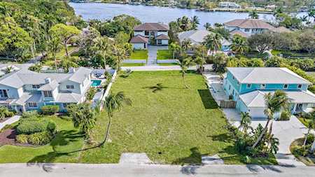 19314 Gulfstream Drive Jupiter, FL 33469