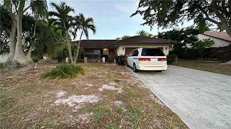 3352 Lakeview Blvd Delray Beach, FL 33445