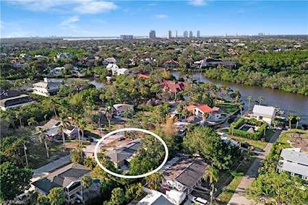 27576/78 Shore Dr Bonita Springs, FL 34135