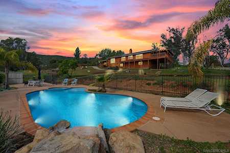 11435 Crazy Horse Dr Lakeside, CA 92040
