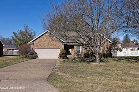 321 Stoneledge Dr Mt Washington, KY 40047