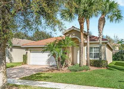 11073 Bitternut Hickory Lane Boynton Beach, FL 33437
