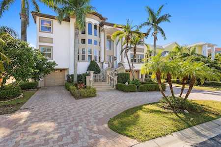 2810 Kipps Colony Dr Gulfport, FL 33707