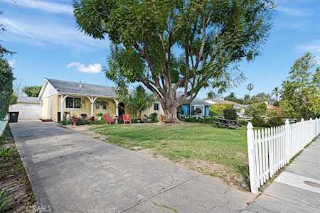 2208 N Flower St Santa Ana, CA 92706