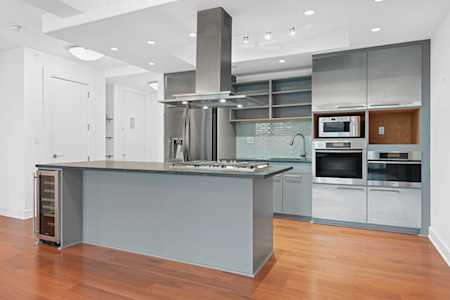 123 Baxter St #5D New York, NY 10013