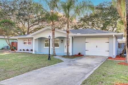86 Ventura Dr Dunedin, FL 34698