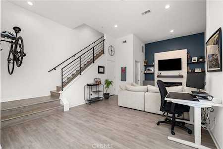 3032 N Coolidge Ave Los Angeles, CA 90039