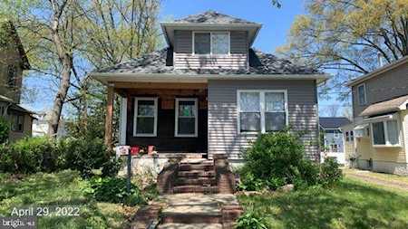 321 Reading Ave Barrington, NJ 08007