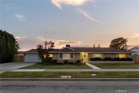 1032 Smoke Tree Lane North Tustin, CA 92705