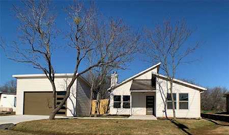 5520 Belaire Circle Granbury, TX 76048