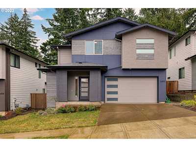 16892 SE Huckleberry ST Happy Valley, OR 97086