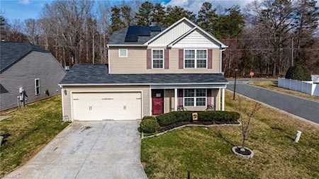 5903 Odenton Lane Pfafftown, NC 27040