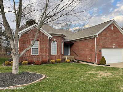 1407 Wellington Club Ct Louisville, KY 40245
