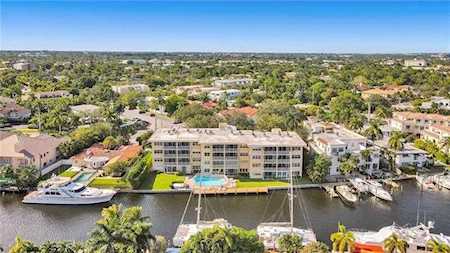 1332 Bayview Dr #102 Fort Lauderdale, FL 33304