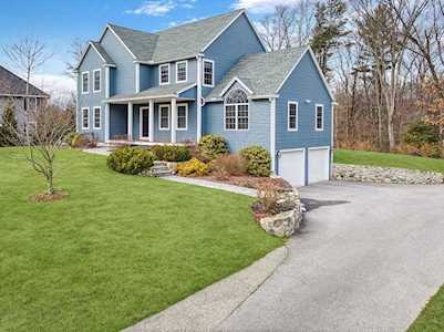 3 Littles Hill Ln Georgetown, MA 01833