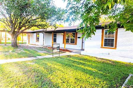 5760 Tracyne Drive Westworth Village, TX 76114