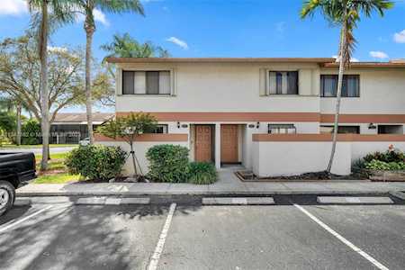 4321 SW 70th Ter #4321 Davie, FL 33314
