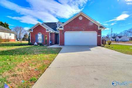 270 Steakley Road New Market, AL 35761
